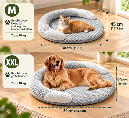 Maatoverzicht van het Pootly Breezy koelbed in maat M en XXL met voorbeelden voor katten en honden